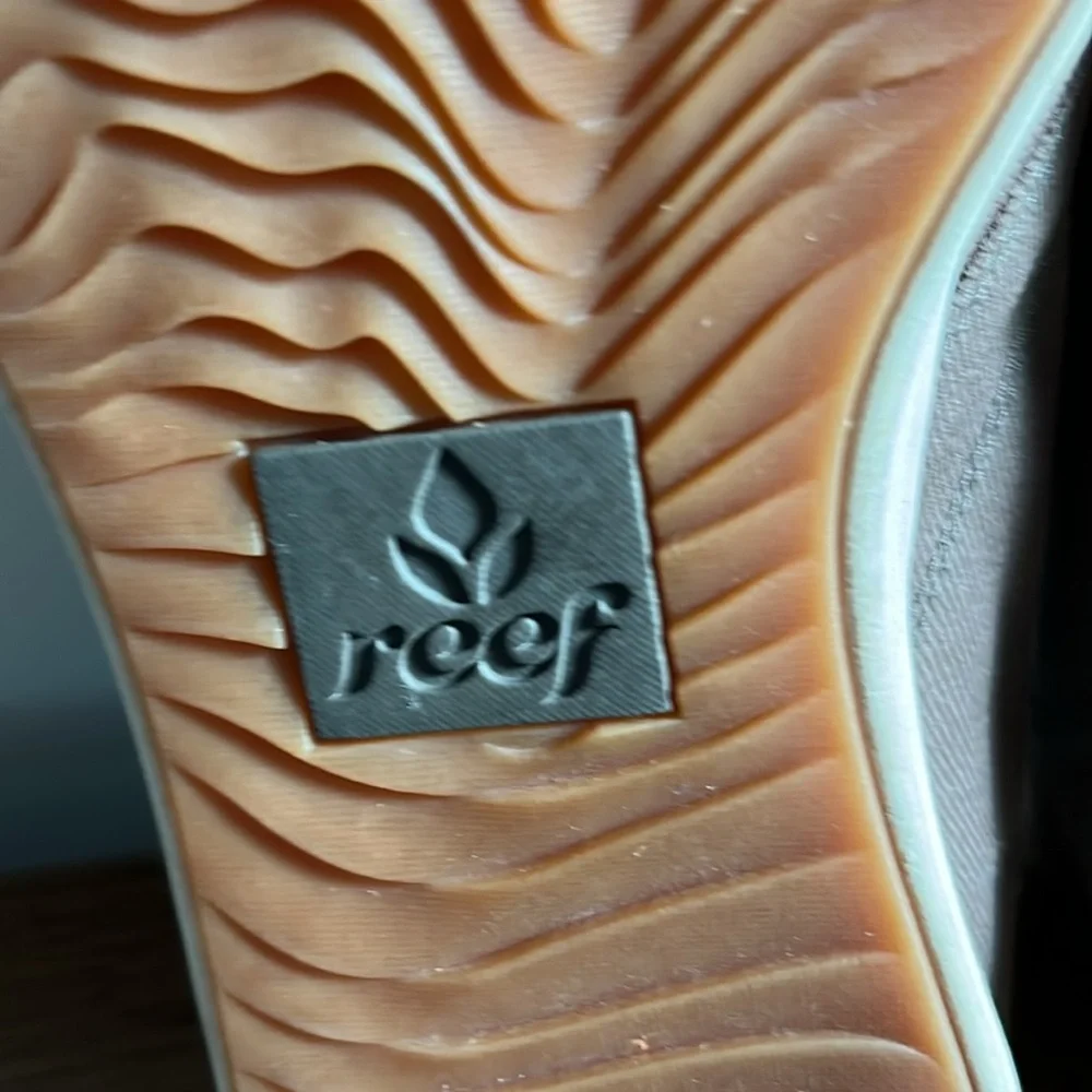 REEF Women's Rover Low Beige Textile Canvas Lace-Up Sneaker, Women’s Sz 10